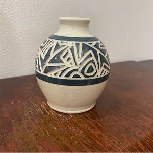 Studio Pottery Vase ~ Handmade Artist Signed Anne Wellings